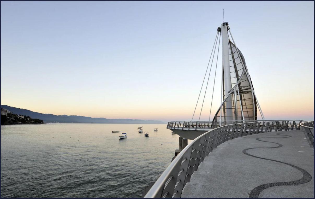 Hotel Delfin Vista Pier Beach Front Puerto Vallarta Bagian luar foto
